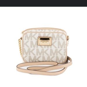 Michael Kors jet set cross body